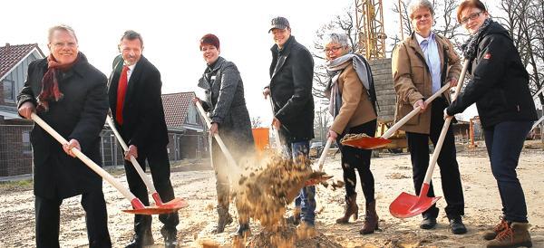 Spatenstich in Petersfehn